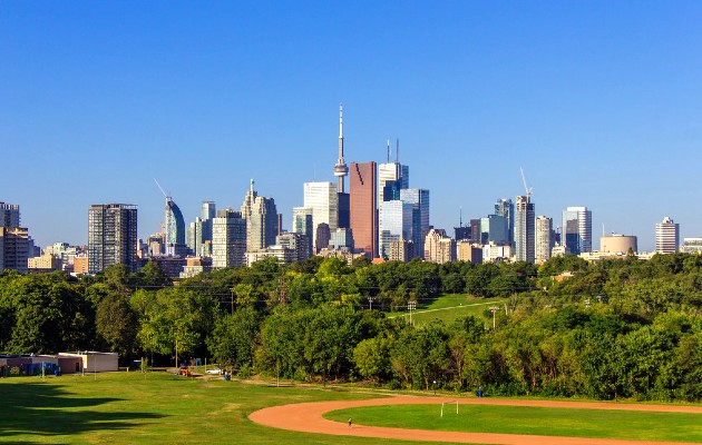 Discover Your Oasis in Toronto: Rent a Scenic Plot for Unforgettable Moments!